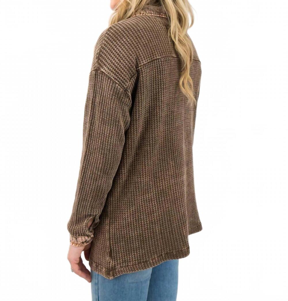 NEW ZENANA women's acid wash shacket in brown - Picture 2 of 2